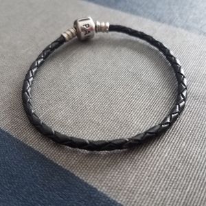 Leather bracelet